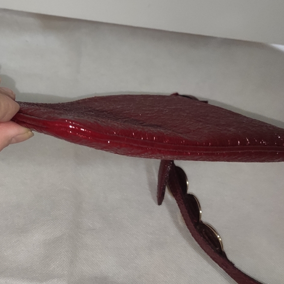 TOSCA BLU Italian Designer Cherry Leather Coffee Run Crossbody Bag - Picture 15 of 16